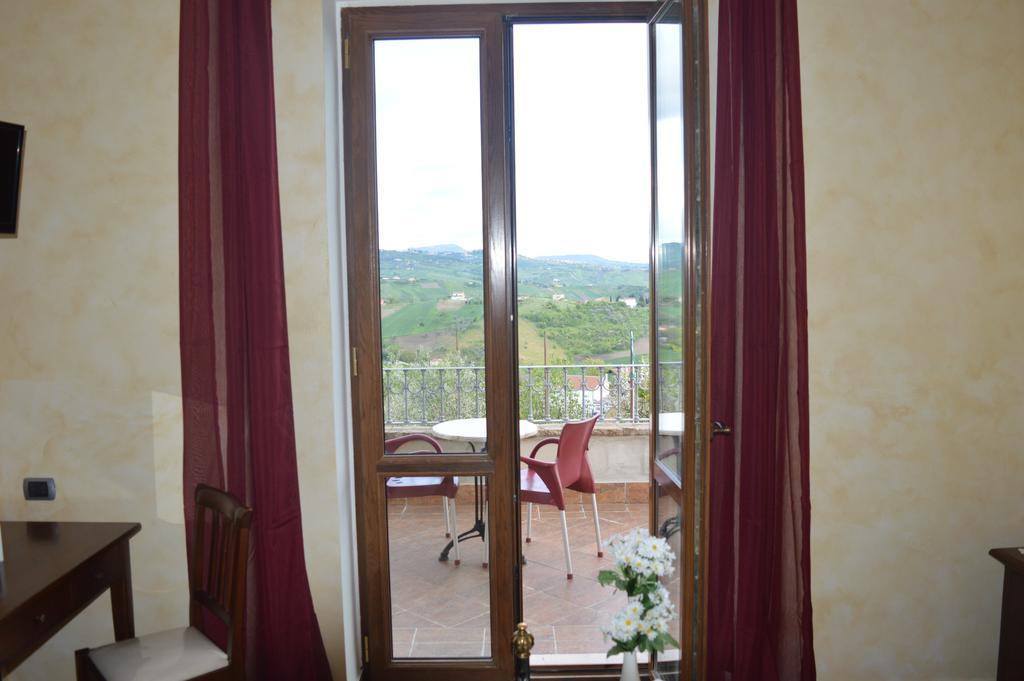 Villa Tre Colli Agri B&B อาเรียโน อีร์ปิโน ภายนอก รูปภาพ