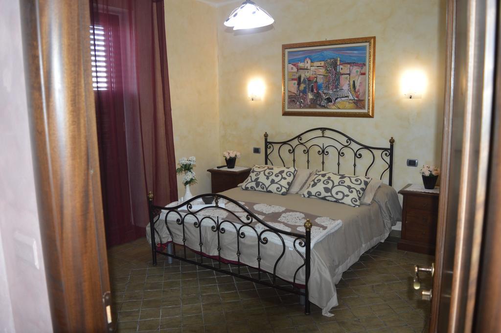 Villa Tre Colli Agri B&B อาเรียโน อีร์ปิโน ภายนอก รูปภาพ