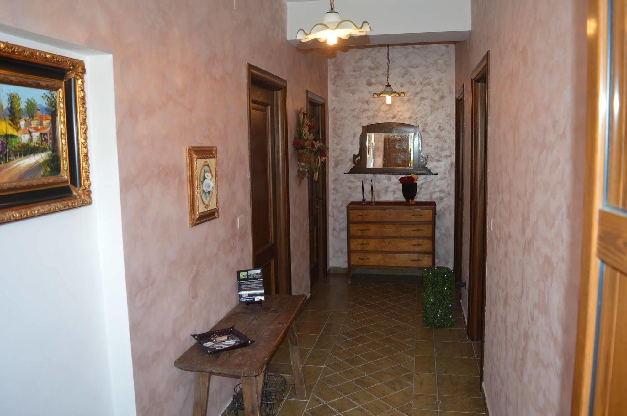 Villa Tre Colli Agri B&B อาเรียโน อีร์ปิโน ภายนอก รูปภาพ