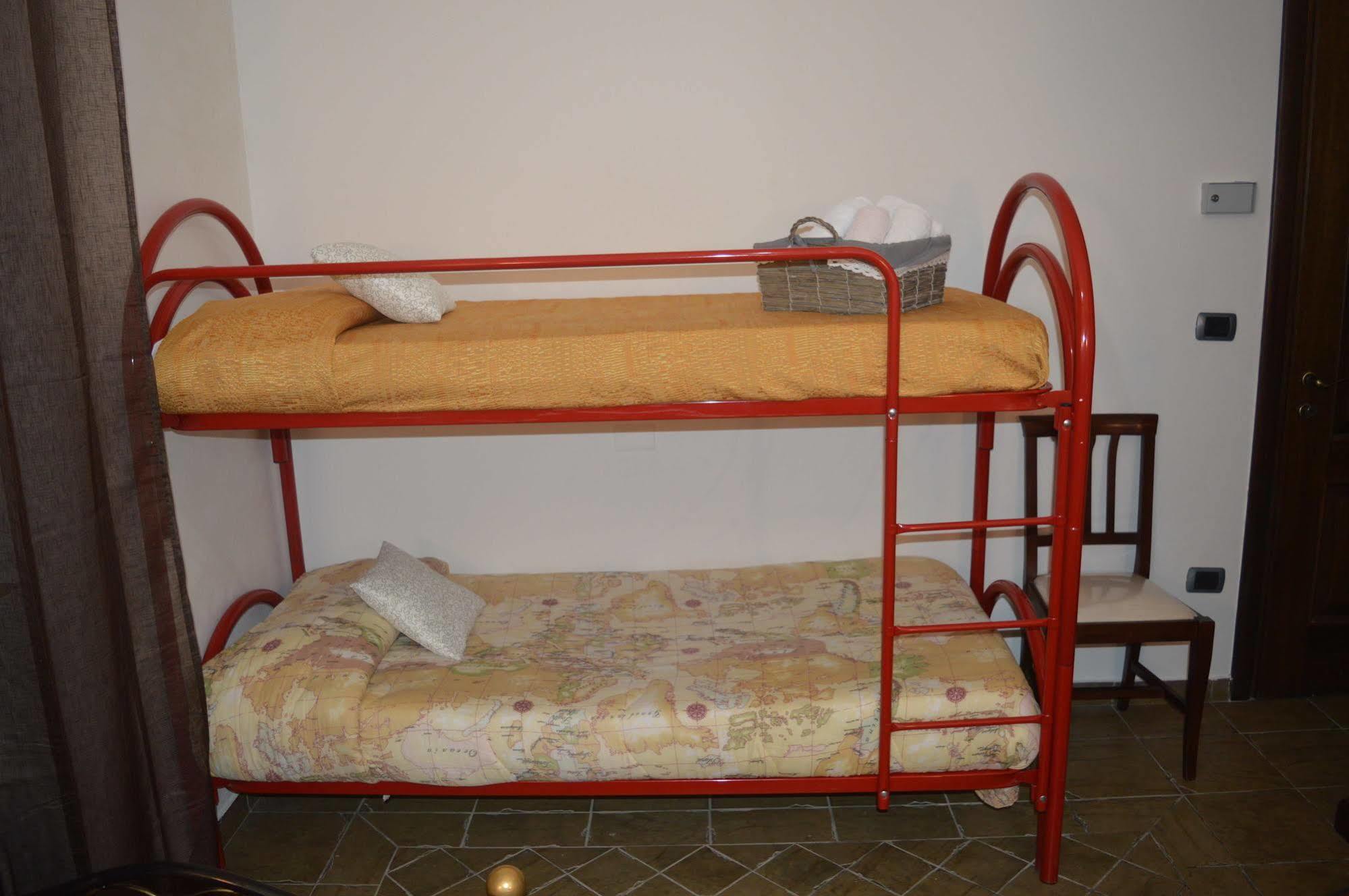 Villa Tre Colli Agri B&B อาเรียโน อีร์ปิโน ภายนอก รูปภาพ