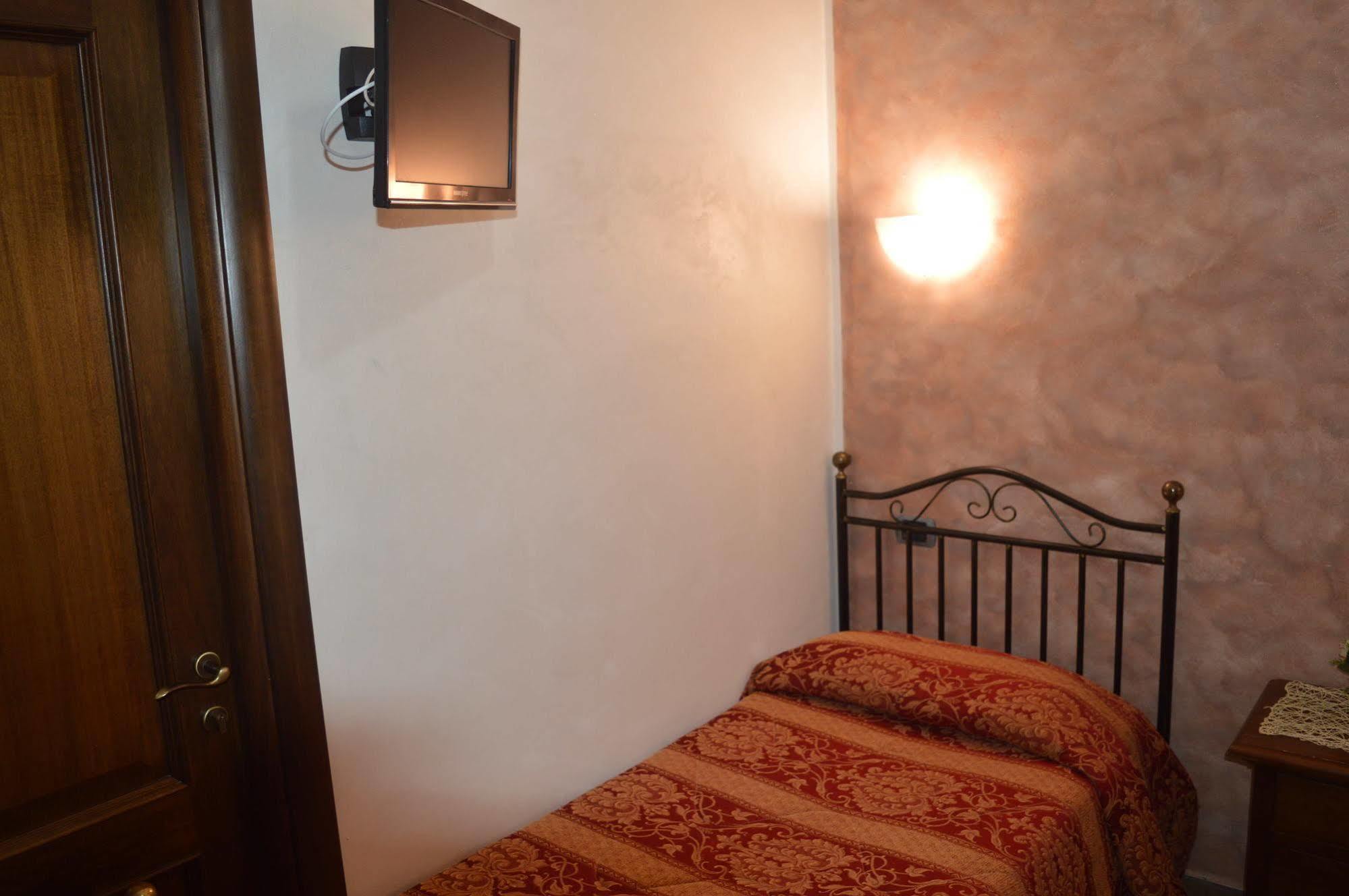 Villa Tre Colli Agri B&B อาเรียโน อีร์ปิโน ภายนอก รูปภาพ