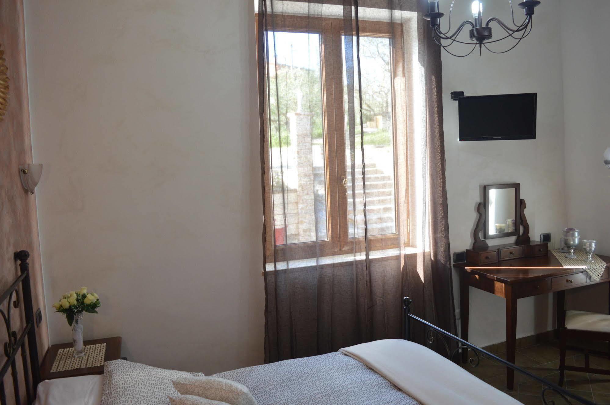 Villa Tre Colli Agri B&B อาเรียโน อีร์ปิโน ภายนอก รูปภาพ